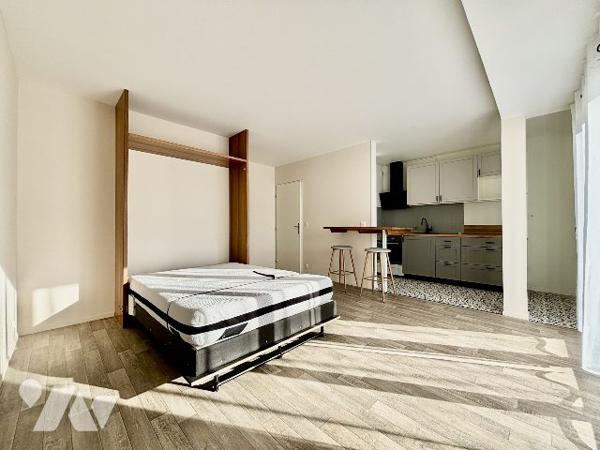 Studio de 34 m2 avec place de parking et cave