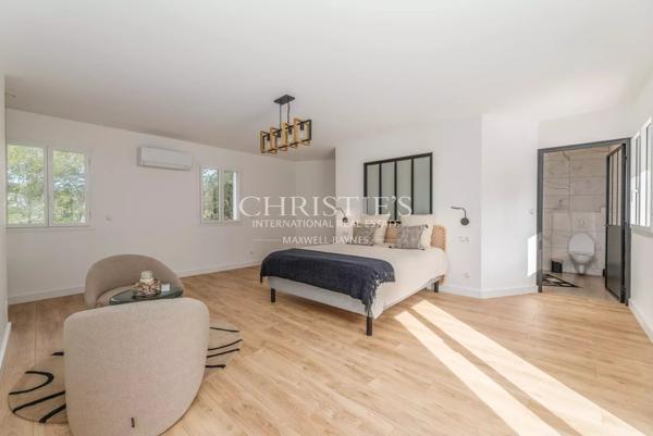 Centre ville- 10 min de l’océan -Maison familiale parfaitement rénovée, dépendance, garage, 5 chambres