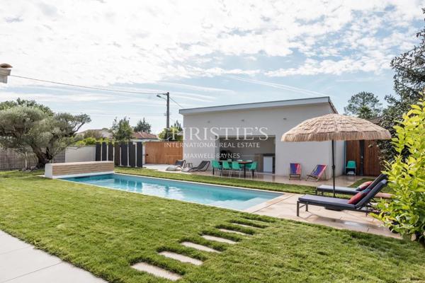 Centre ville- 10 min de l’océan -Maison familiale parfaitement rénovée, dépendance, garage, 5 chambres