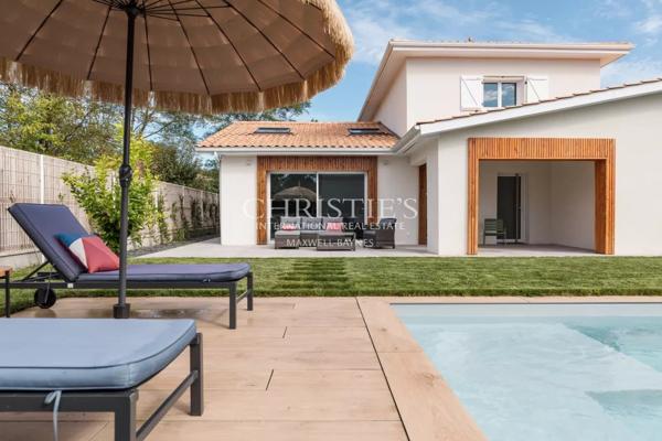 Centre ville- 10 min de l’océan -Maison familiale parfaitement rénovée, dépendance, garage, 5 chambres