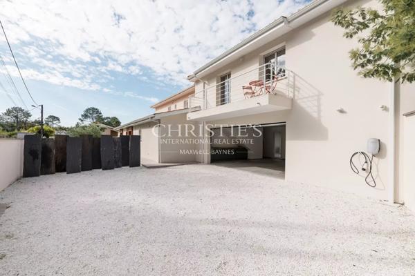 Centre ville- 10 min de l’océan -Maison familiale parfaitement rénovée, dépendance, garage, 5 chambres