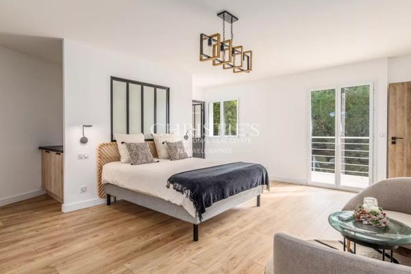 Centre ville- 10 min de l’océan -Maison familiale parfaitement rénovée, dépendance, garage, 5 chambres