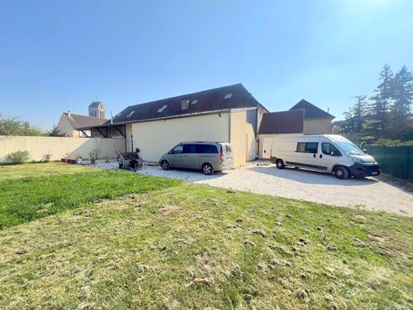 Maison ChARS PIECE A VIVRE DE 100 M! 7 MIN CHARS 10 pièce(s) 270 m2