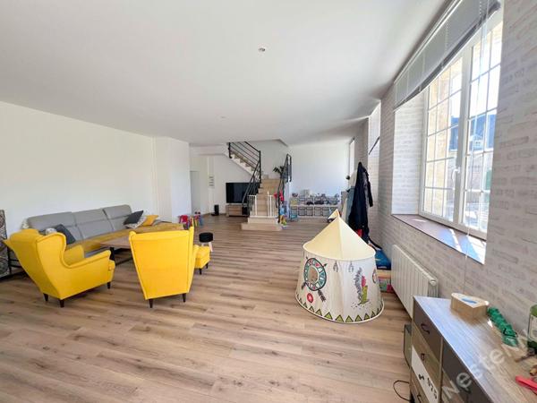 Maison ChARS PIECE A VIVRE DE 100 M! 7 MIN CHARS 10 pièce(s) 270 m2