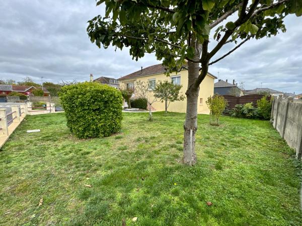 Pavillon 3 chambres avec terrain de 594m²