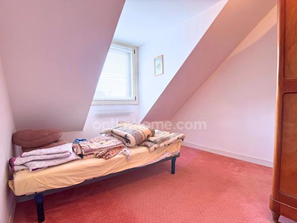 Grande maison familiale 5 chambres + bureau, jardin Ouest & double garage, gare à 10 min