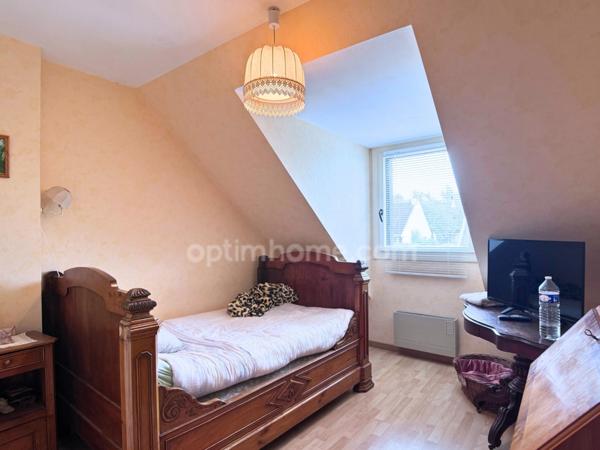 Grande maison familiale 5 chambres + bureau, jardin Ouest & double garage, gare à 10 min