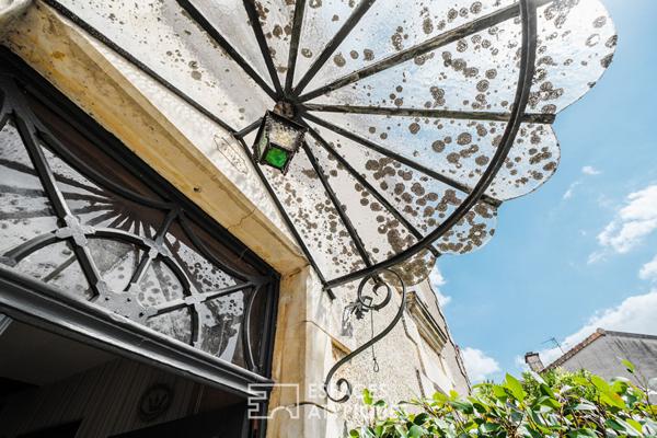 Maison bourgeoise à réinventer, en centre bourg de Migné-Auxances
