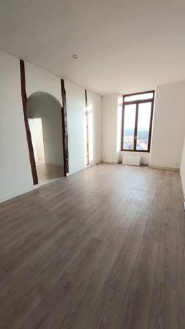 Vente                                                      Appartement
                        
                     4 pièces                      65 m2                     à Thorigny-sur-Oreuse