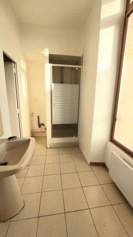 Vente                                                      Appartement
                        
                     4 pièces                      65 m2                     à Thorigny-sur-Oreuse