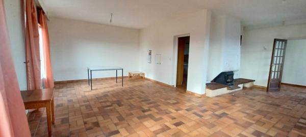 Chanay (01420) Maison avec terrain