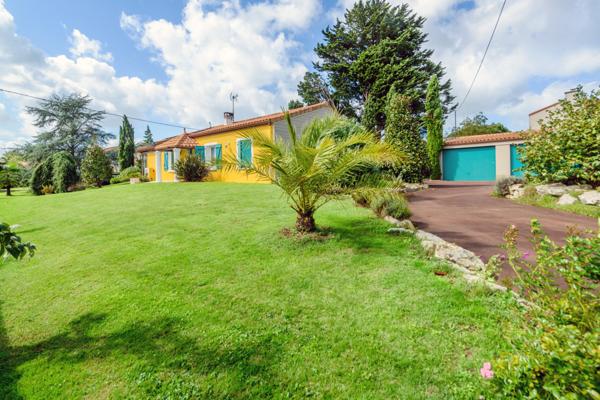 MAISON LA CHEVROLIERE