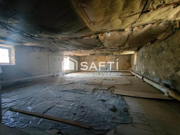 SOUS OFFRE D'ACHAT !!! MAISON - 6 PIECES - GARAGE / ECURIE - GRANGE