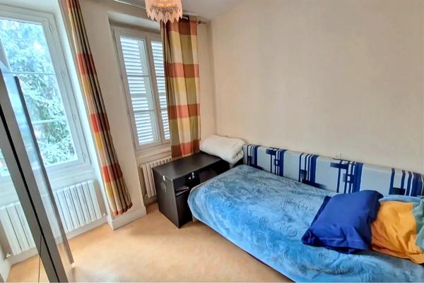 Maison 7 pièces - 300 m²