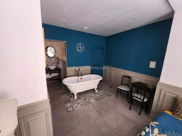 Vente                                                      Maison
                        
                     8 pièces                      189 m2                     à Pouzols