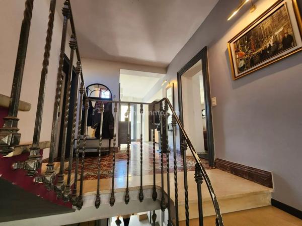 Vente                                                      Maison
                        
                     8 pièces                      189 m2                     à Pouzols