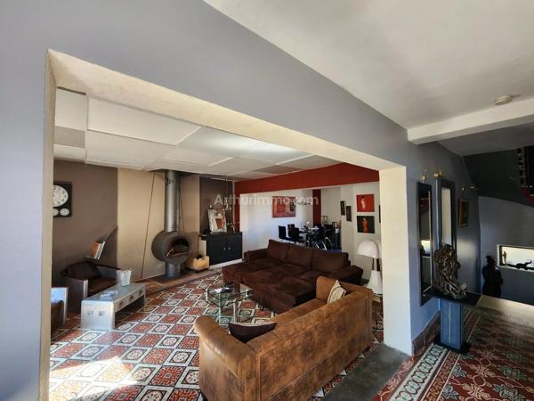 Vente                                                      Maison
                        
                     8 pièces                      189 m2                     à Pouzols