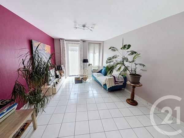 Maison à vendre  4 pièces - 79,32 m 2   MONTREVAULT SUR EVRE  - 49
