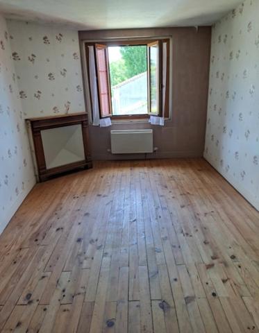 Maison à vendre 5 pièces DROUX (87)