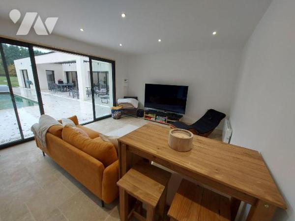 ROMORANTIN - MAISON CONTEMPORAINE DE PLAIN-PIED - 228 m² - BELLES PRESTATIONS, Dans un quartier...