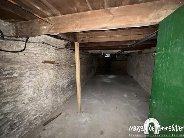 Vente Maison de plain-pied - 3 pièces - 72m² - Proche tous commerces à pied - Jardinet, garage et cave