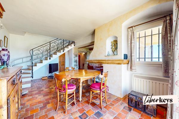 🏡 BERRE-LES-ALPES – VILLA DE CHARME AVEC VUE PANORAMIQUE, DÉPENDANCES ET GARAGE XXL