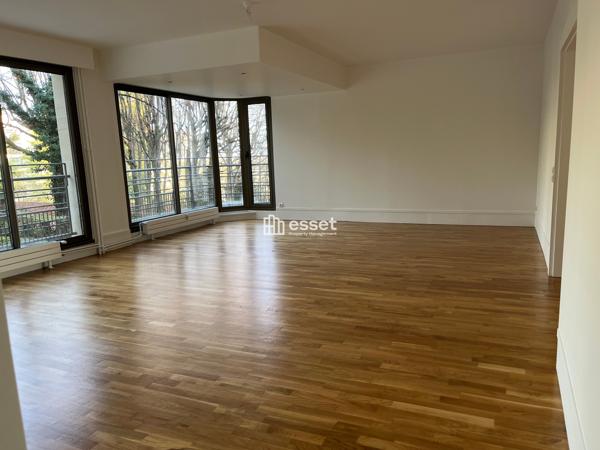 Location Appartement 4 pièces 134.59 m² - Saint Cloud 92210