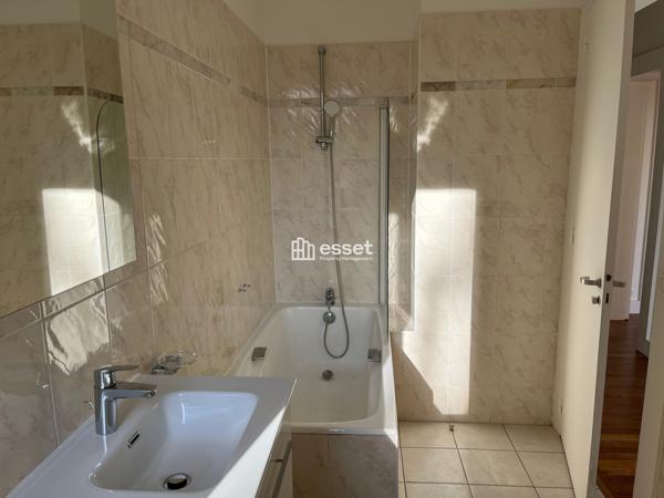 Location Appartement 4 pièces 134.59 m² - Saint Cloud 92210