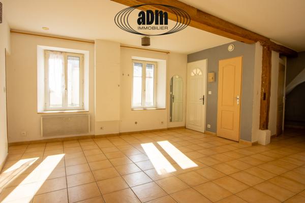 Appartement
                                                                                                                                                                                                                                                                                                                        2 pièce(s)                                                                                                                                                                                                          1 chambre(s)                                                                                                                                                                                                          38.74  m²