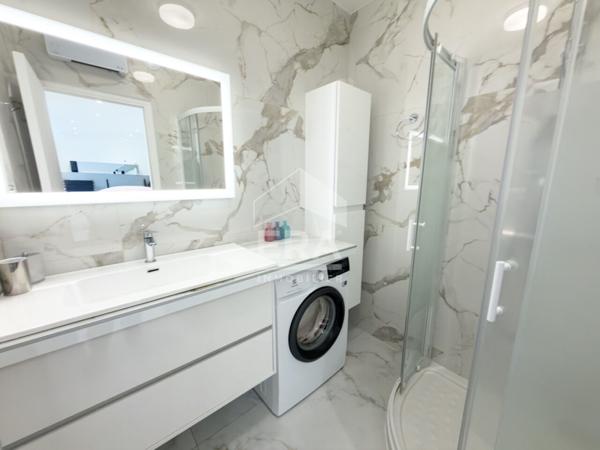 Limite SuperCannes - Vue Mer 2 Pièces