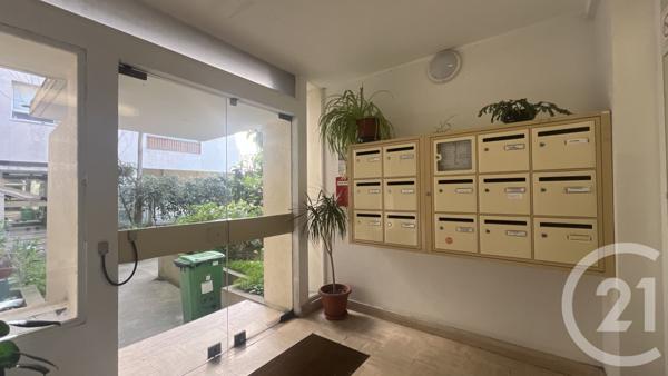 Appartement F2 à vendre  2 pièces - 29,87 m2 PARIS - 75011