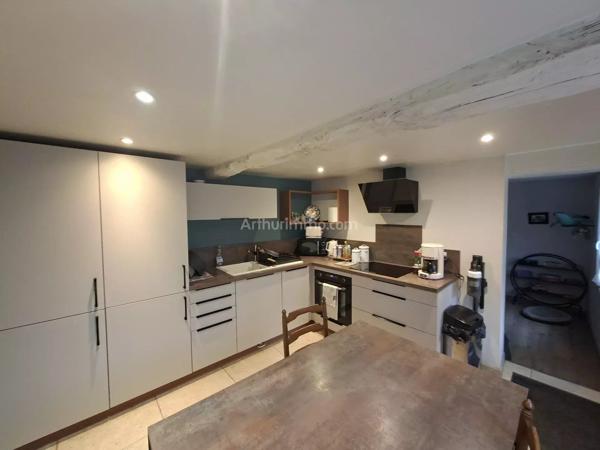 Vente                                                      Maison
                        
                     3 pièces                      74 m2                     à Gisors
