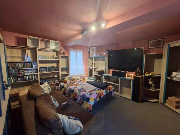 Vente                                                      Maison
                        
                     3 pièces                      74 m2                     à Gisors