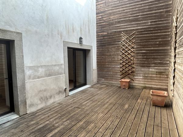 MAISON T4 - GRANDE COUR - GARAGE - PARKING