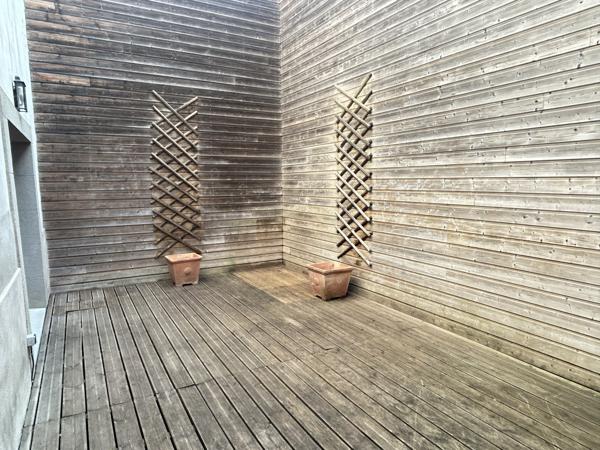 MAISON T4 - GRANDE COUR - GARAGE - PARKING