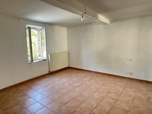 MAISON T4 - GRANDE COUR - GARAGE - PARKING
