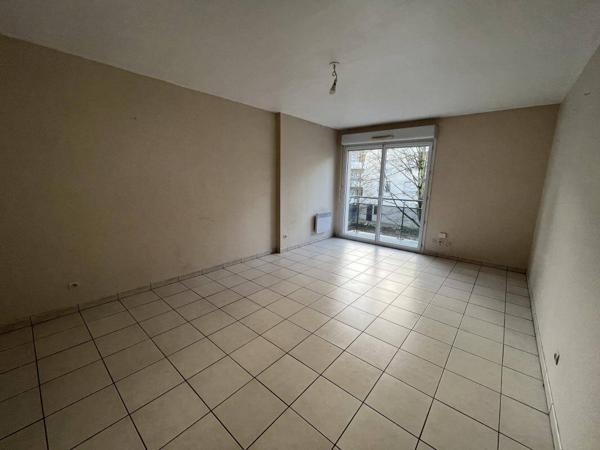 Appartement 2 pièces                                        - 44100 Nantes Réf : 12091