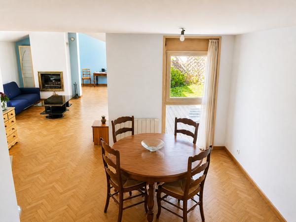 MAISON 4 CHAMBRE SEMI PLAIN PIED JARDIN ET DOUBLE GARAGE