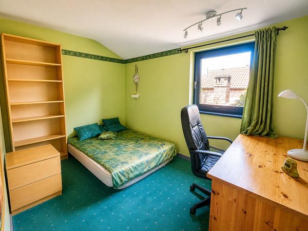 MAISON 4 CHAMBRE SEMI PLAIN PIED JARDIN ET DOUBLE GARAGE