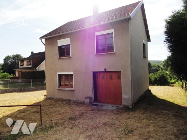 Maison individuelle de type 5 de 76 m² avec 3 chambres sur terrain de 1637 m² cadastré.