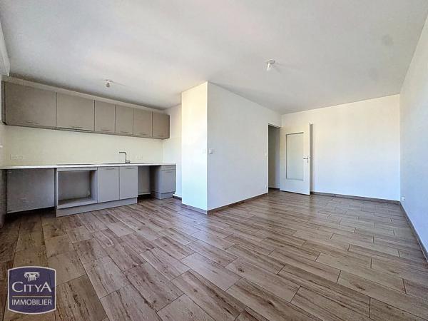 Appartement à vendre 2 pièces 46.8m² Lucé (28110)