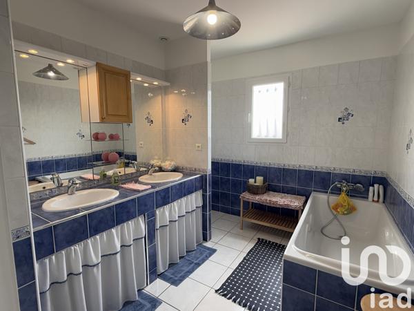 Maison à vendre 8 pièces 212 m² Pierrelatte