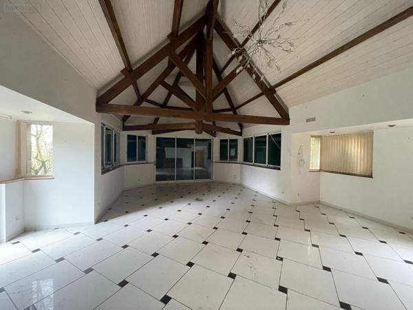 Maison à vendre à Lassay-les-Châteaux en Mayenne (53110), ref : 526