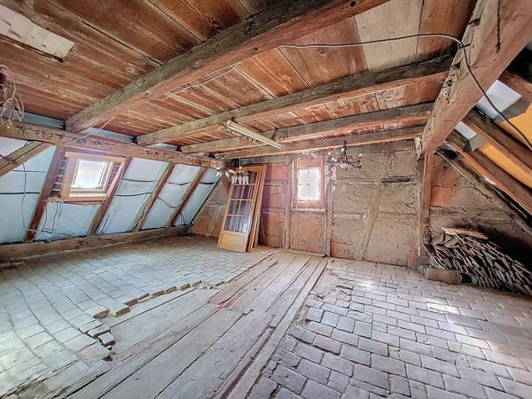 GRANDE MAISON ALSACIENNE SITUEE EN IMPASSE