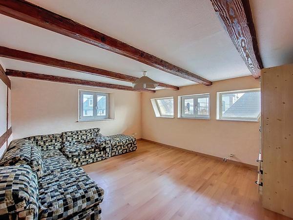 GRANDE MAISON ALSACIENNE SITUEE EN IMPASSE