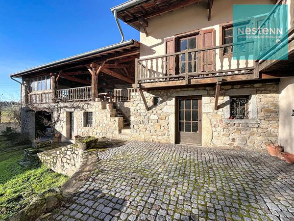 Maison d'environ 200 m² à vendre à Saint-Sixte - grand terrain de 1,5 hectare