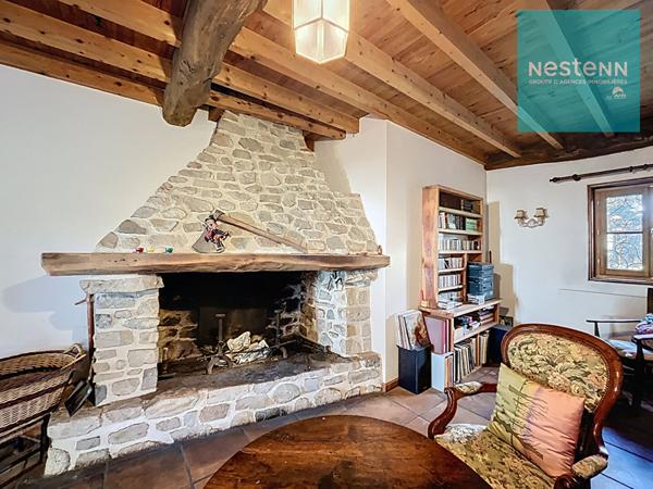 Maison d'environ 200 m² à vendre à Saint-Sixte - grand terrain de 1,5 hectare