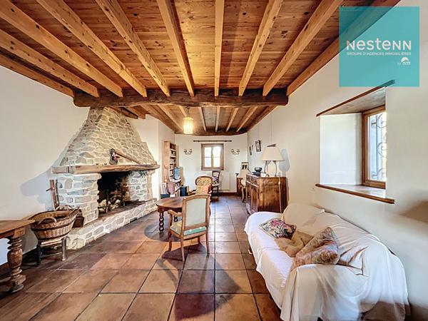 Maison d'environ 200 m² à vendre à Saint-Sixte - grand terrain de 1,5 hectare