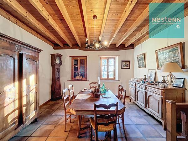 Maison d'environ 200 m² à vendre à Saint-Sixte - grand terrain de 1,5 hectare