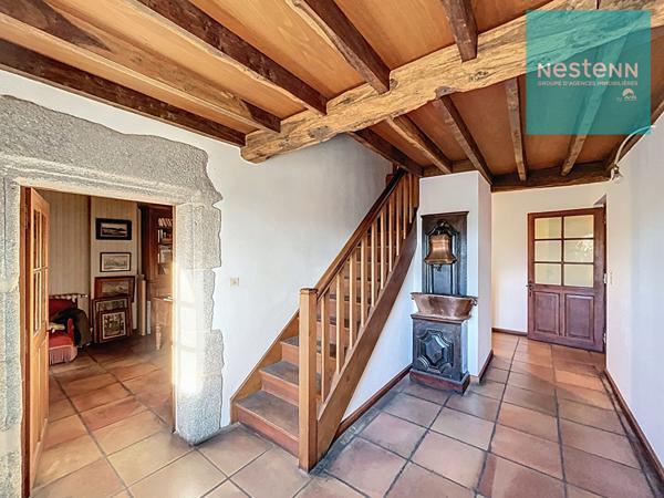 Maison d'environ 200 m² à vendre à Saint-Sixte - grand terrain de 1,5 hectare